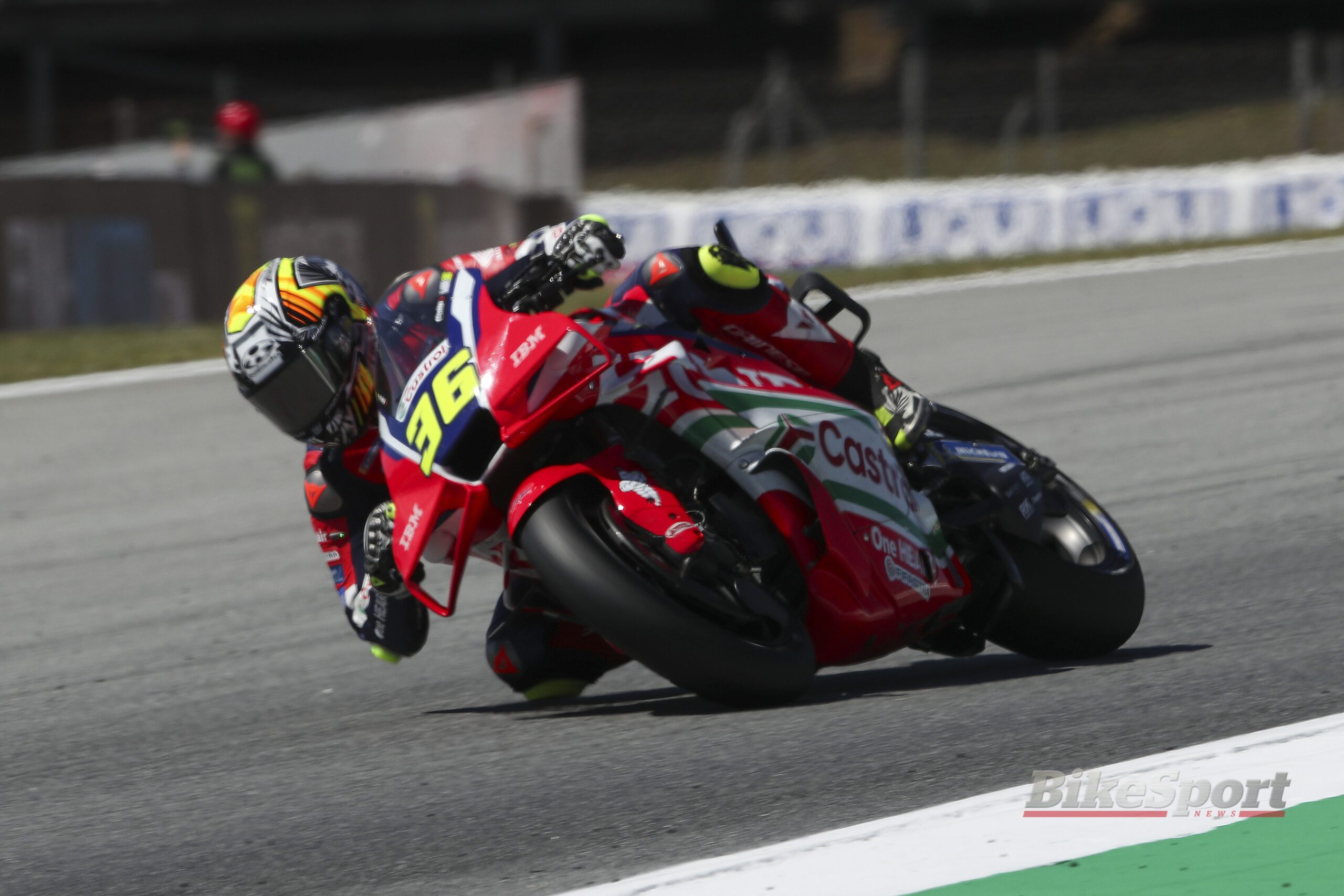 Результаты воскресной разминки MotoGP на Гран-при Каталонии 2026